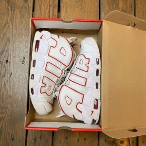 Air uptempo 96’ varsity red